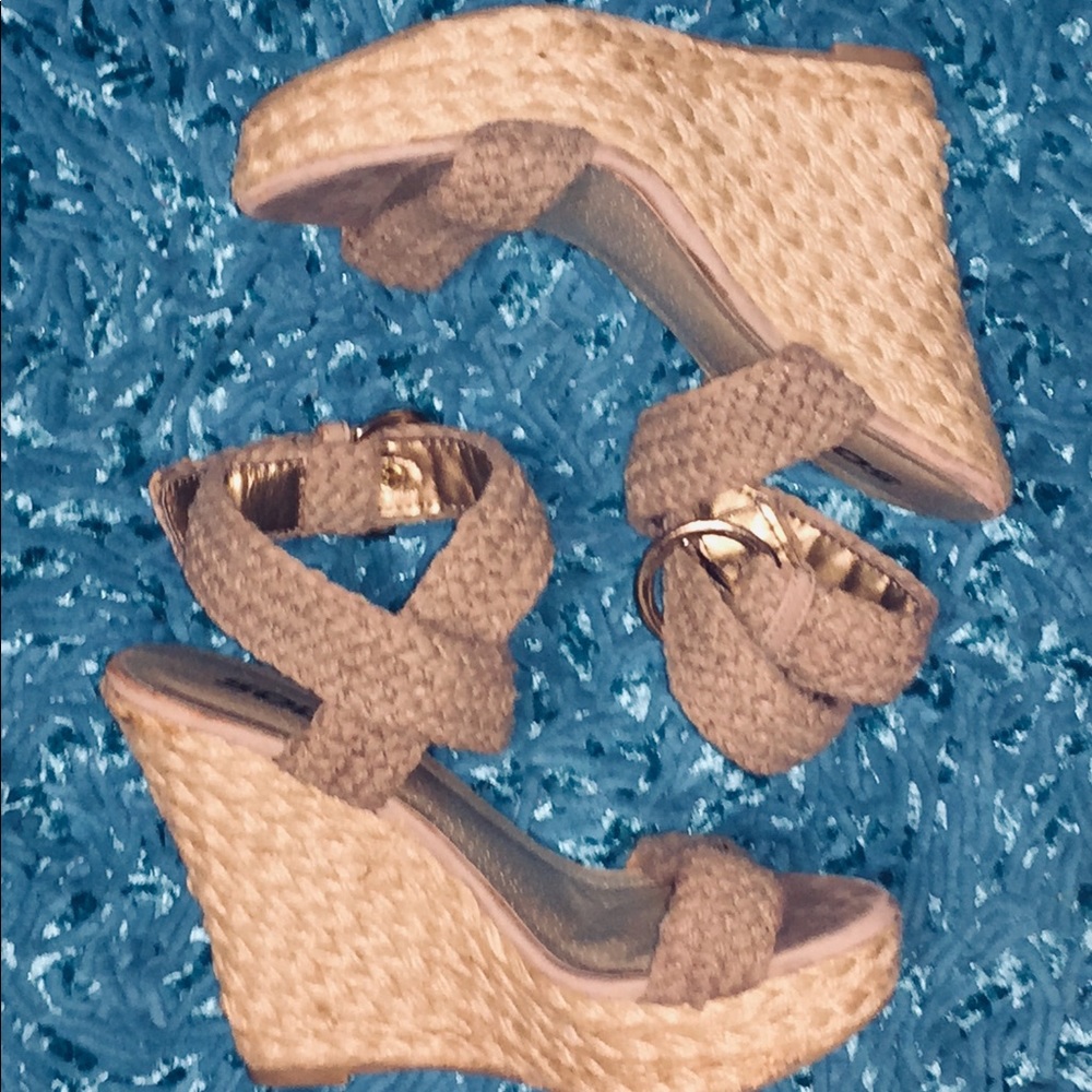Wedge hill sandals